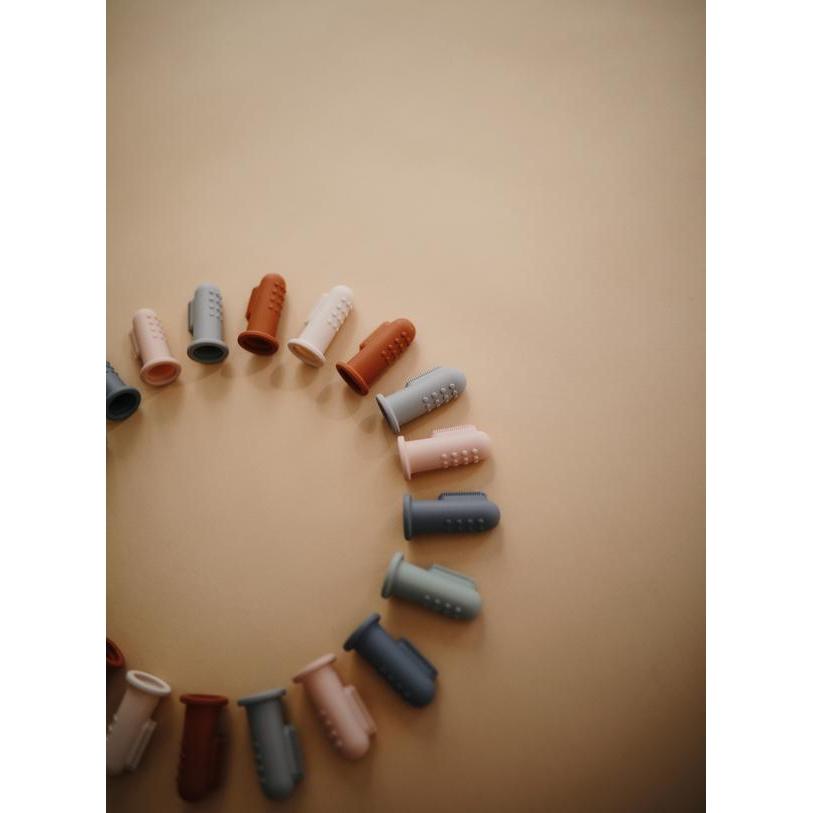 Mushie - Finger Toothbrush (Shifting Sand/Blush)