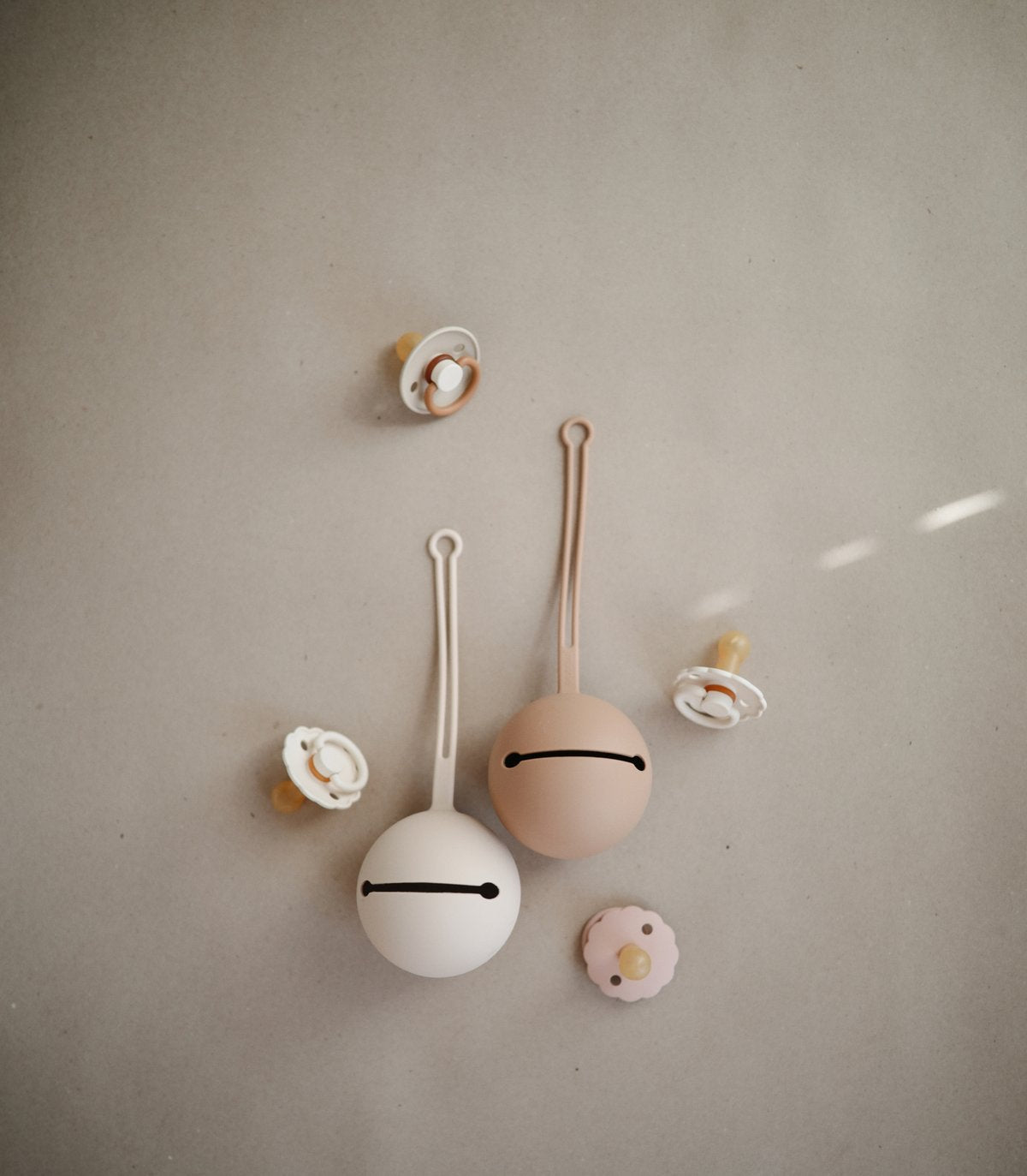 Mushie - Pacifier Case (Natural)