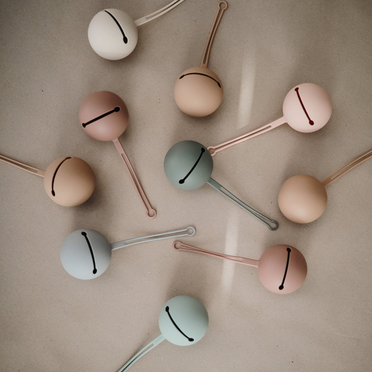 Mushie - Pacifier Case (Cloudy Mauve)